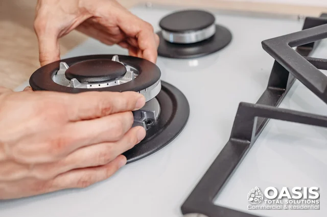Assembling a gas burner on cooktop